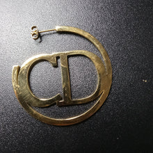 Cargar imagen en el visor de la galería, Designer inspired Hoops