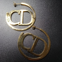 Cargar imagen en el visor de la galería, Designer inspired Hoops