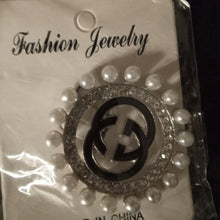 Cargar imagen en el visor de la galería, Designer Brooches