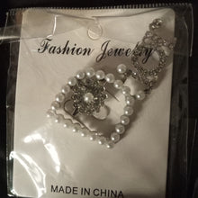 Cargar imagen en el visor de la galería, Designer Brooches