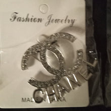 Cargar imagen en el visor de la galería, Designer Brooches