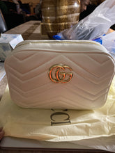 Load image into Gallery viewer, Pearl white vintage cross body