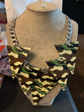 Load image into Gallery viewer, Camo necklace