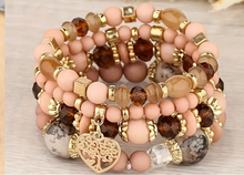 Cargar imagen en el visor de la galería, 4 pc beaded bracelet