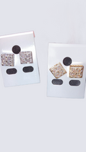 Cargar imagen en el visor de la galería, 18k diamond studs