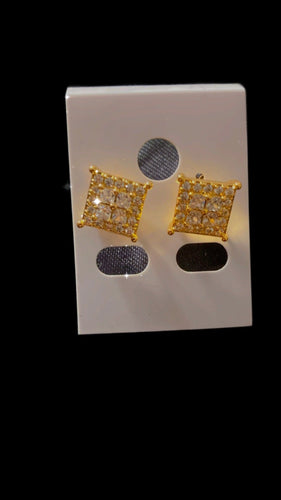 18k diamond studs