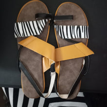 Load image into Gallery viewer, Sandals