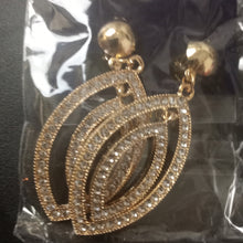 Load image into Gallery viewer, Tear drop clip ons