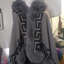 Load image into Gallery viewer, Shawls/cardigan
