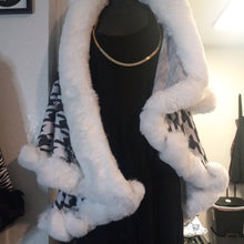 Load image into Gallery viewer, Shawls/cardigan
