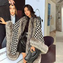 Load image into Gallery viewer, Shawls/cardigan