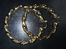 Load image into Gallery viewer, Twisted hoop